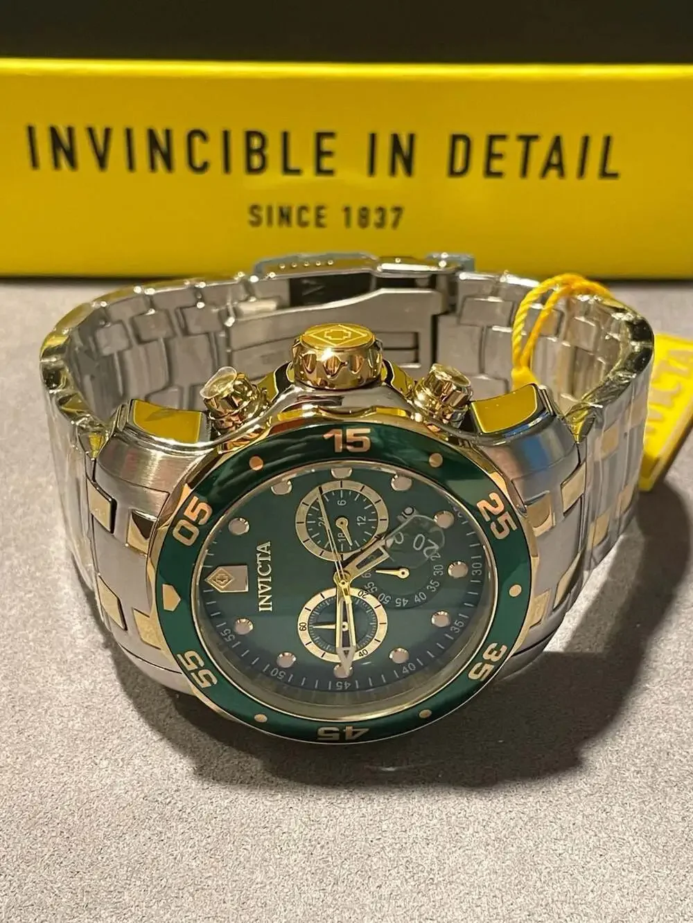 Invicta Pro Diver SCUBA Men’s Watch 48mm Steel Gold Green 40191